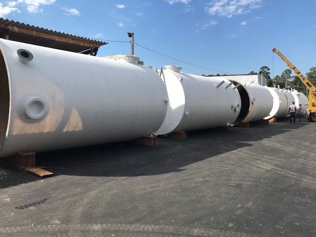 tanque-vertical-fundo-plano-tampa-plana-em-fibra-de-vidro-prfv-06.jpg