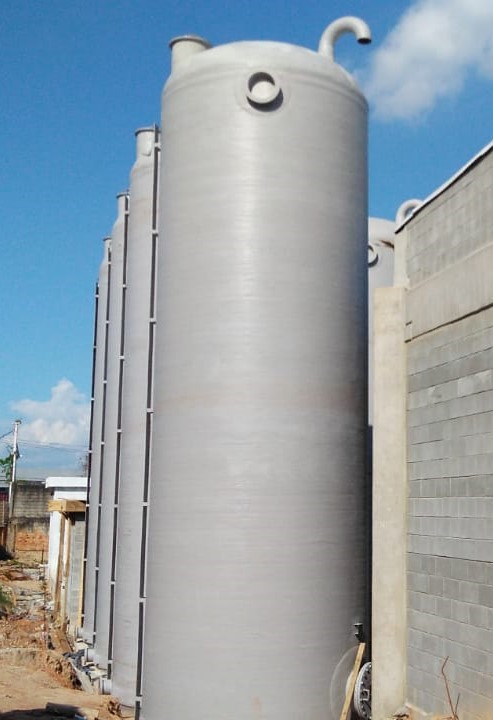 tanque-vertical-fundo-plano-tampa-eliptica-em-fibra-de-vidro-prfv-01.jpg